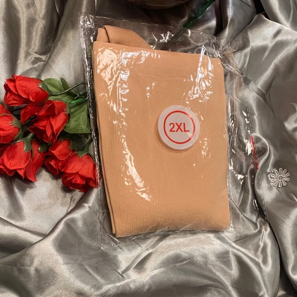 🌹COMFY COZY COMPRESSION SOCKS • Wellness
